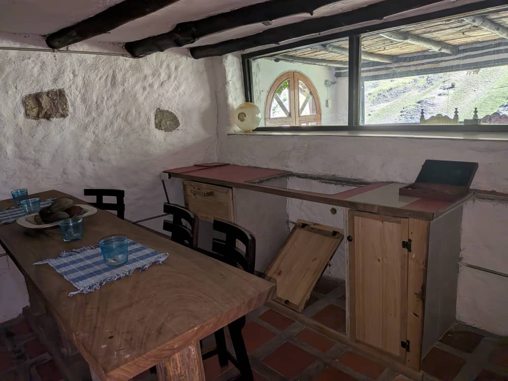 Dining room with an arched window